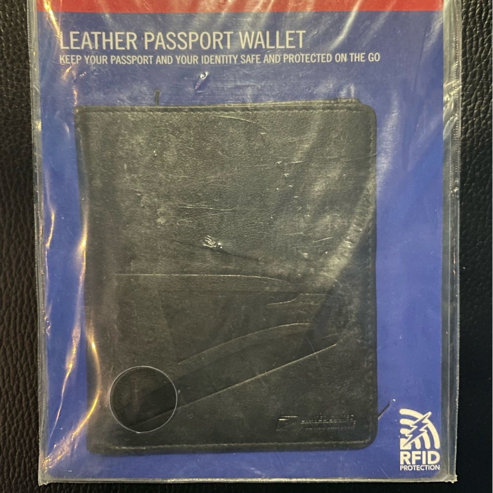 Leather Passport Wallet - Picture 4 of 4